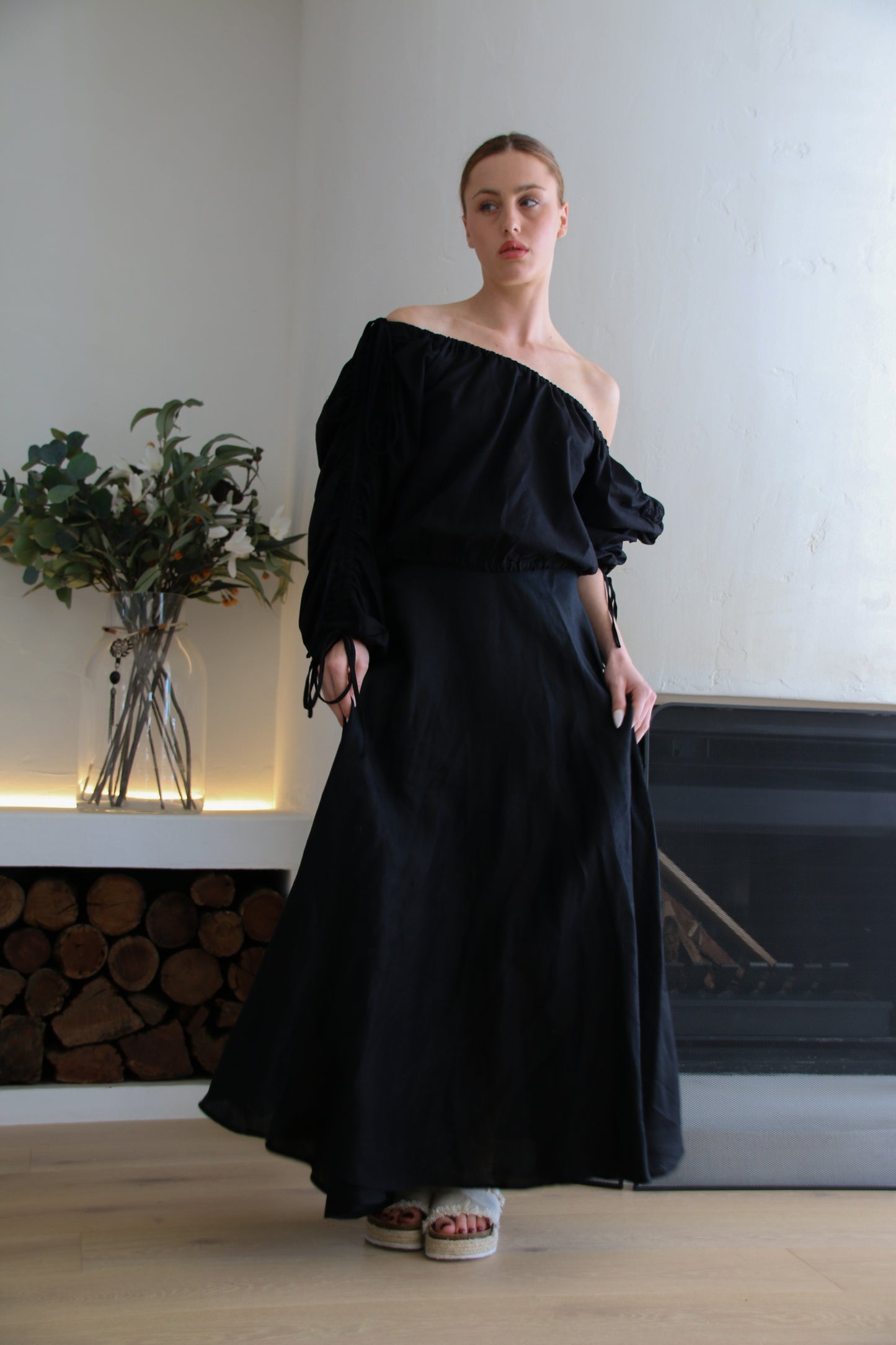 Jeanie Sculptural Top - Black