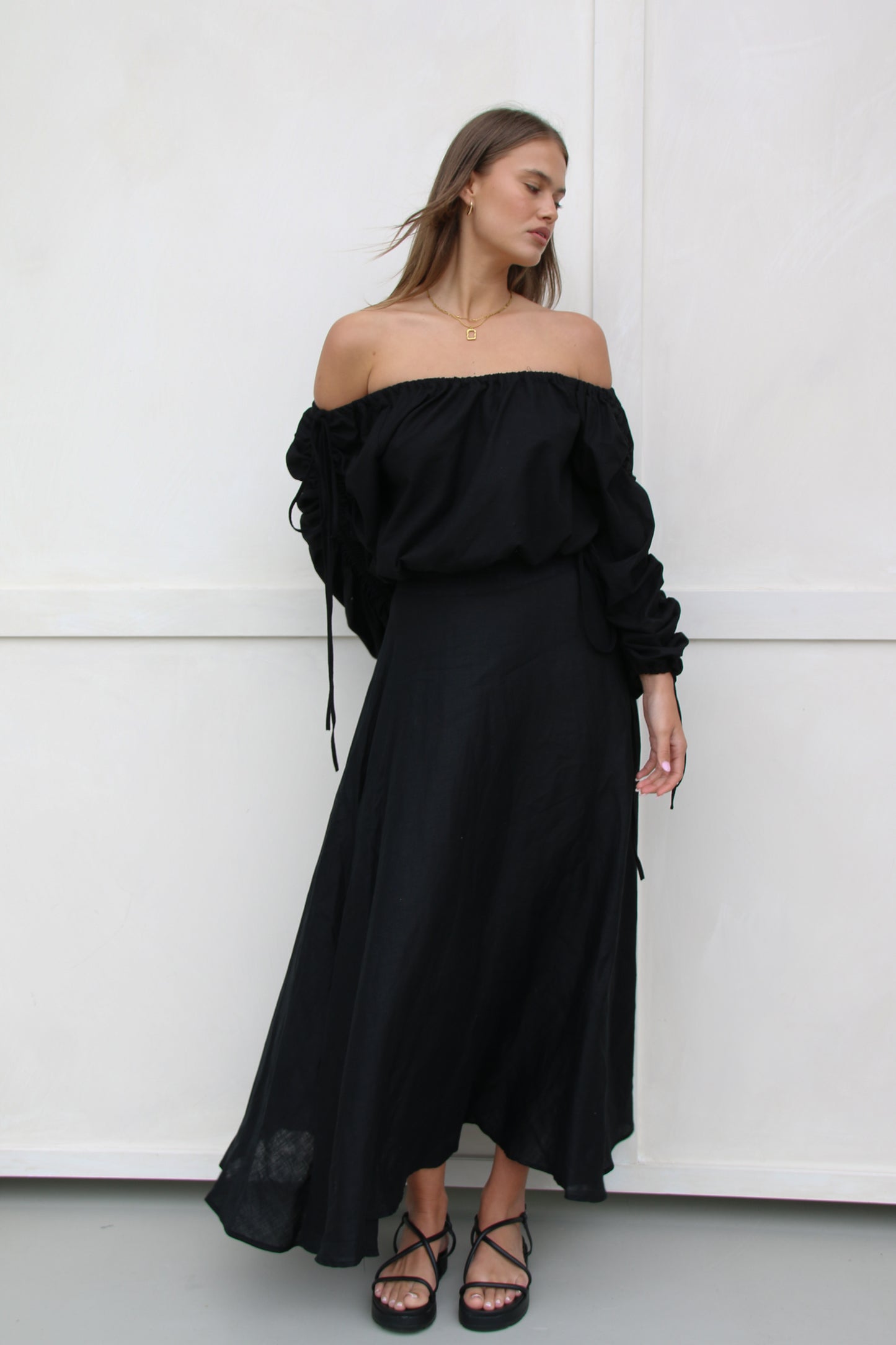 Jeanie Sculptural Top - Black