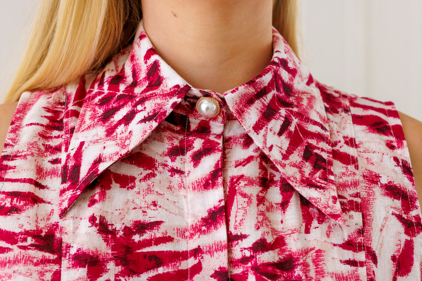 Teneriffe Sleeveless Shirt - Pink Cordyline print